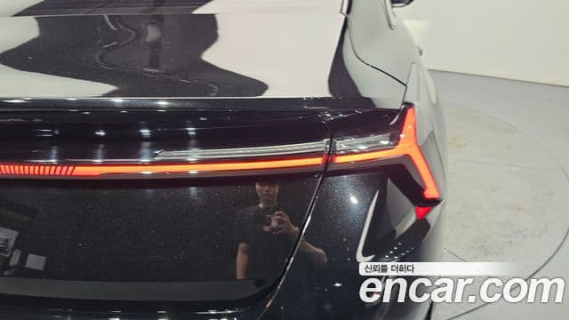 Kia K8 2024 — Şəkil 12/31