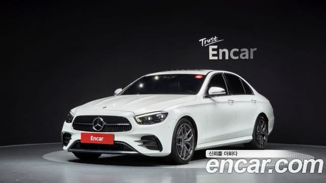 Mercedes-Benz E-Class 2021 — Photo 4/37