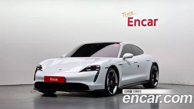 Porsche Taycan 2022 — Photo 3/20