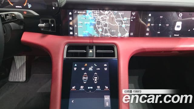 Porsche Taycan 2022 — Photo 4/20