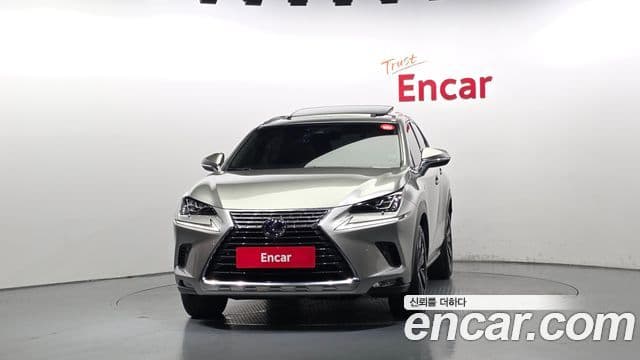 Lexus NX300h 2018 — Фото 3/20