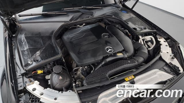 Mercedes-Benz C-Class 2020 — Photo 9/30