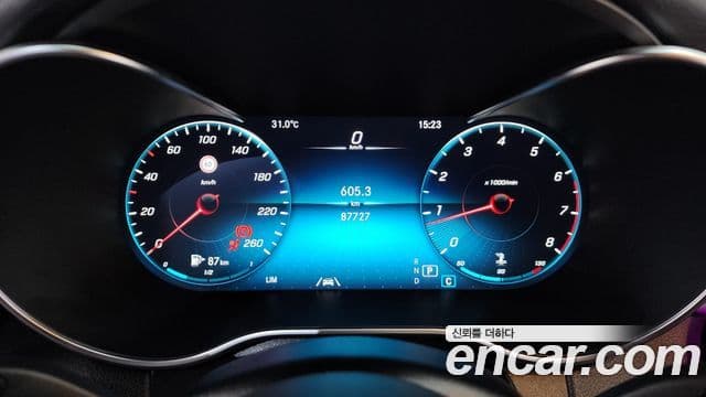 Mercedes-Benz C-Class 2020 — Photo 18/30