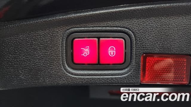 Mercedes-Benz C-Class 2020 — Photo 17/30