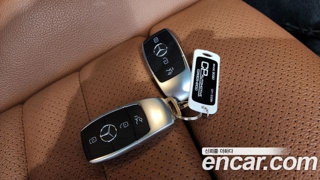 Mercedes-Benz C-Class 2020 — Photo 15/30