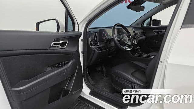 Kia Sportage 2023 — ფოტო 13/30