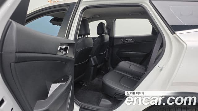 Kia Sportage 2023 — ფოტო 22/30