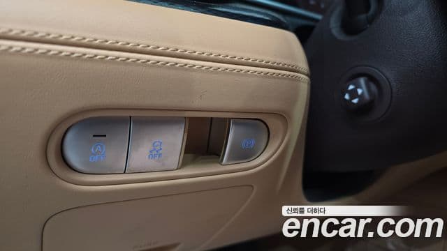 Genesis G90 2022 — ფოტო 29/34