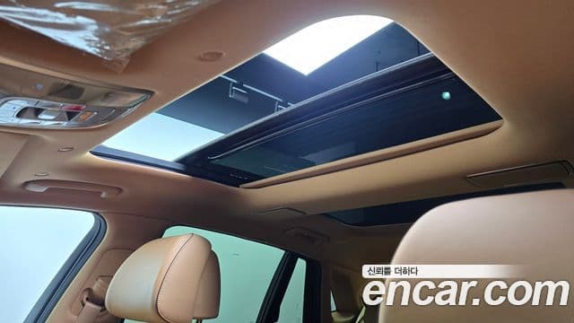 Genesis G90 2022 — ფოტო 28/34