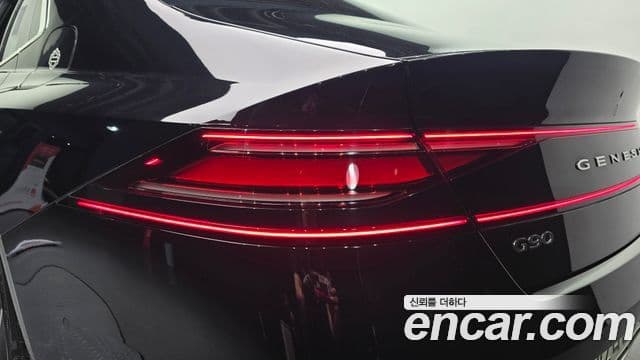 Genesis G90 2022 — ფოტო 33/34