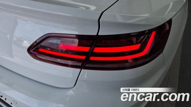 Volkswagen Arteon 2020 — ფოტო 22/33