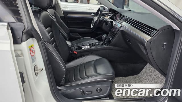 Volkswagen Arteon 2020 — ფოტო 24/33