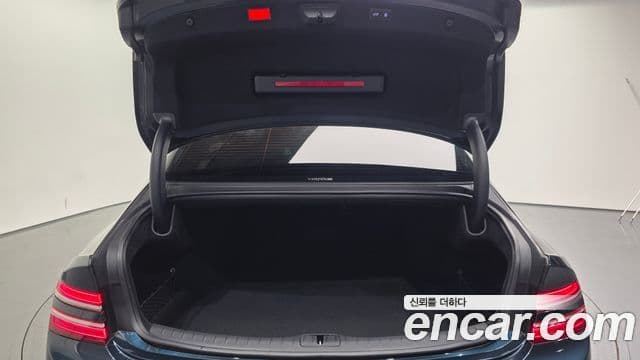 Genesis G80 2025 — Photo 13/20