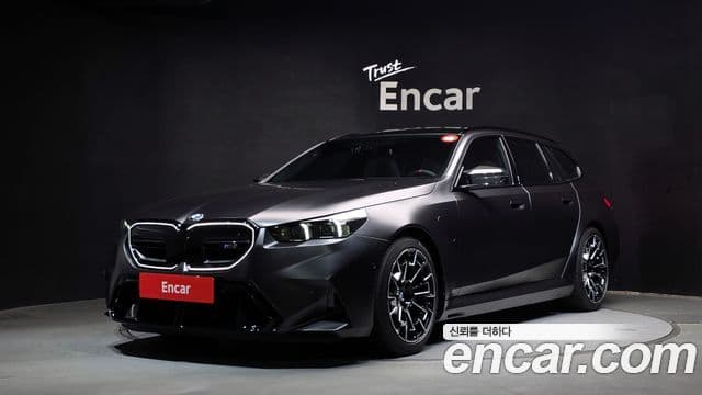 BMW M5 2025 — Photo 8/30