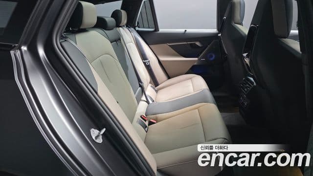 BMW M5 2025 — Photo 24/30