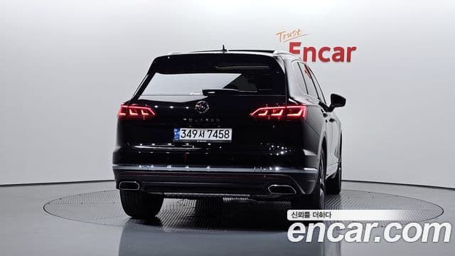 Volkswagen Touareg 2023 — Photo 4/20