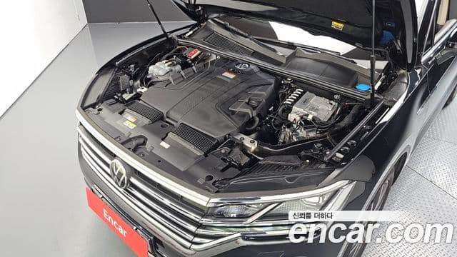 Volkswagen Touareg 2023 — Photo 17/20