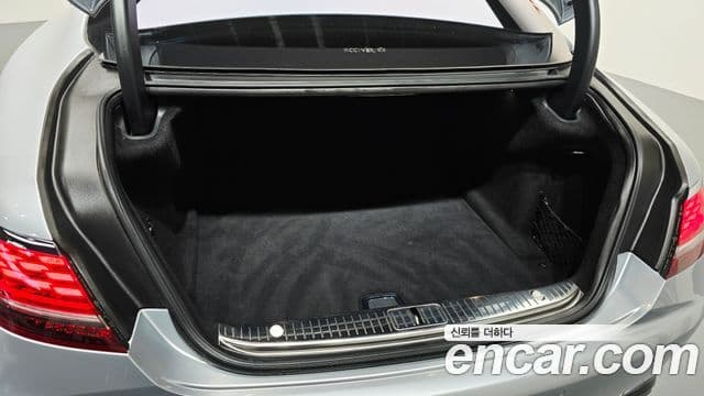 Mercedes-Benz S-Class 2021 — Photo 3/20