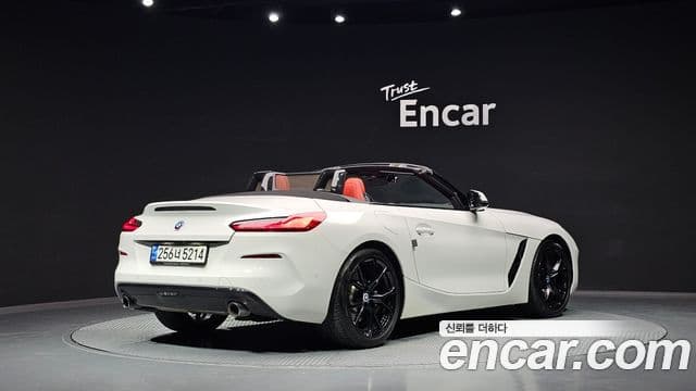 BMW Z4 2021 — Photo 30/33