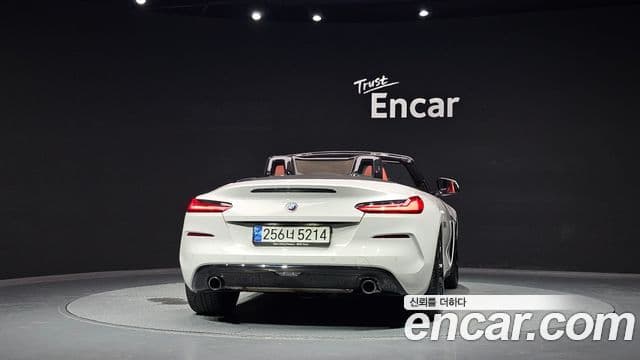BMW Z4 2021 — Photo 11/33