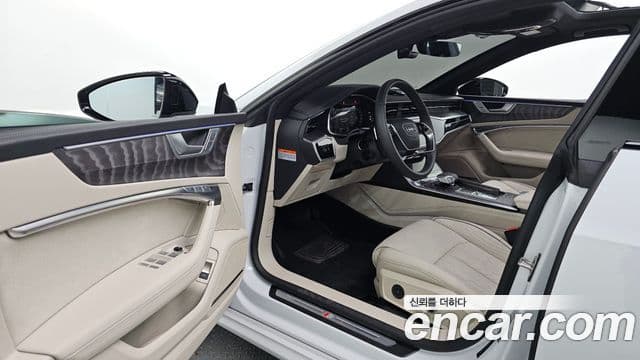 Audi A7 2025 — Photo 2/35