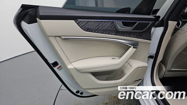 Audi A7 2025 — Photo 21/35