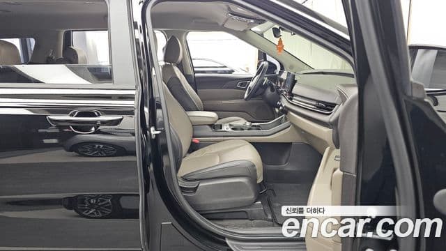 Kia Carnival 2024 — Фото 12/20