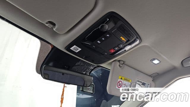 Kia Carnival 2024 — Фото 17/20