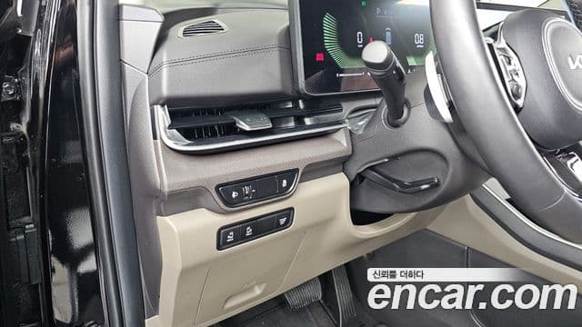 Kia Carnival 2024 — Photo 2/34
