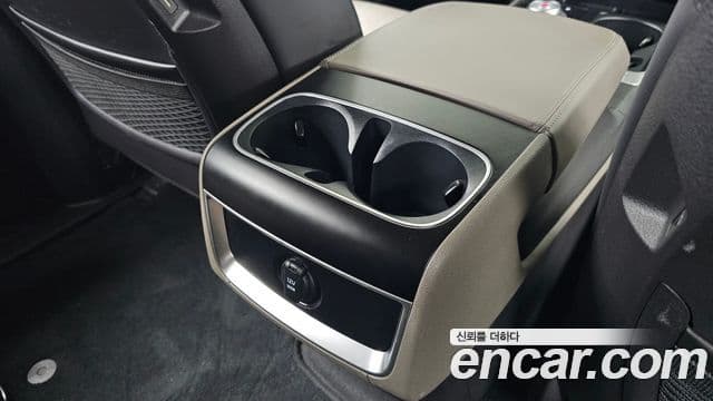 Kia Carnival 2024 — Photo 32/34