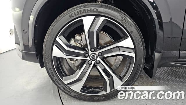Volvo XC90 2020 — Photo 33/37