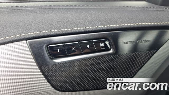 Volvo XC90 2020 — Photo 13/37