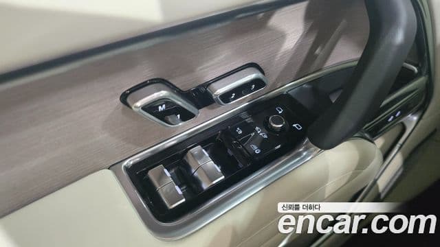 Land Rover Range Rover 2025 — Фото 14/20