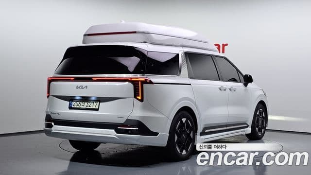 Kia Carnival 2024 — Фото 1/20