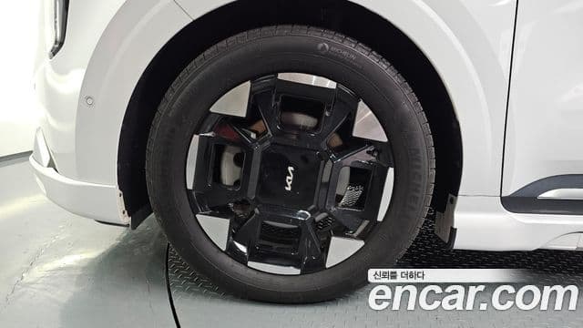 Kia Carnival 2024 — Фото 4/20