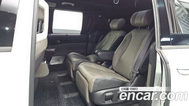 Kia Carnival 2024 — Фото 12/20