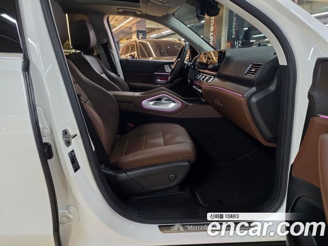 Mercedes-Benz GLE-Class 2025 — Photo 9/20