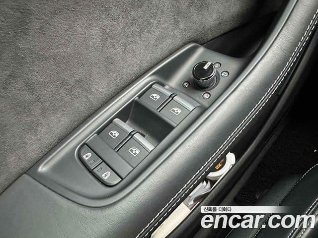 Audi Q8 2022 — Photo 10/18