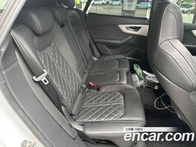 Audi Q8 2022 — Photo 7/18