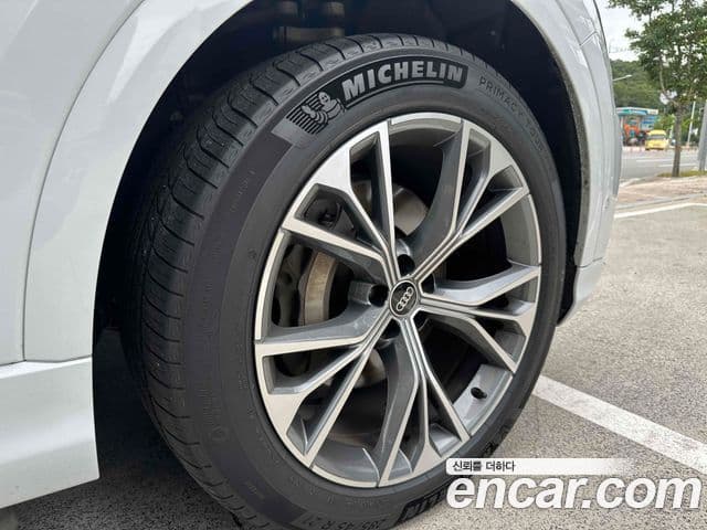 Audi Q8 2022 — Photo 18/18
