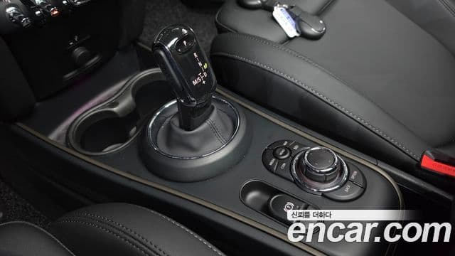 Mini Cooper Countryman 2023 — ფოტო 12/20