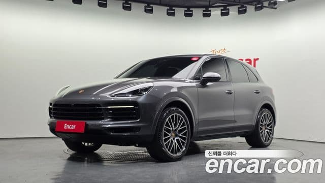 Porsche Cayenne 2021 — Photo 24/33