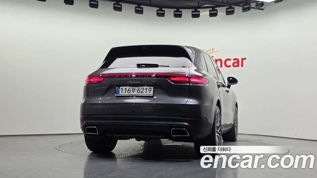 Porsche Cayenne 2021 — Photo 4/33