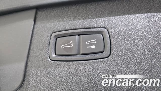 Porsche Cayenne 2021 — Photo 25/33