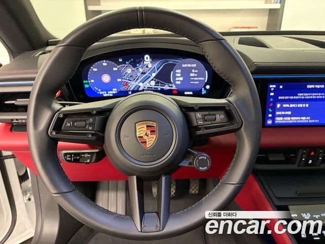 Porsche Macan EV 2025 — Şəkil 18/20