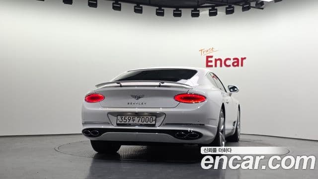 Bentley Continental GT 2020 — Фото 4/20