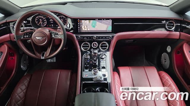 Bentley Continental GT 2020 — Фото 7/20