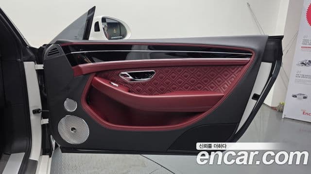 Bentley Continental GT 2020 — Photo 32/33