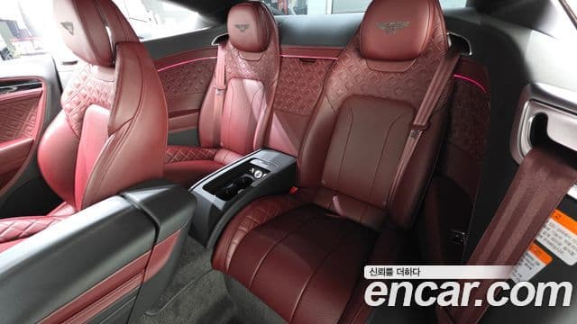 Bentley Continental GT 2020 — Photo 15/33