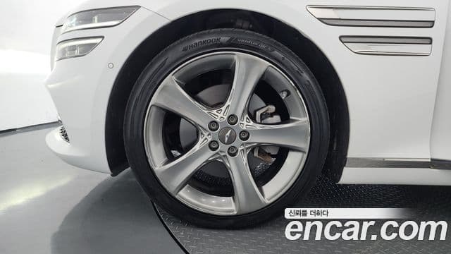Genesis G80 2020 — Photo 15/34